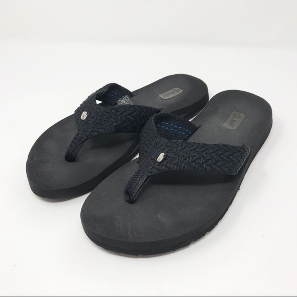 teva mush flip flops